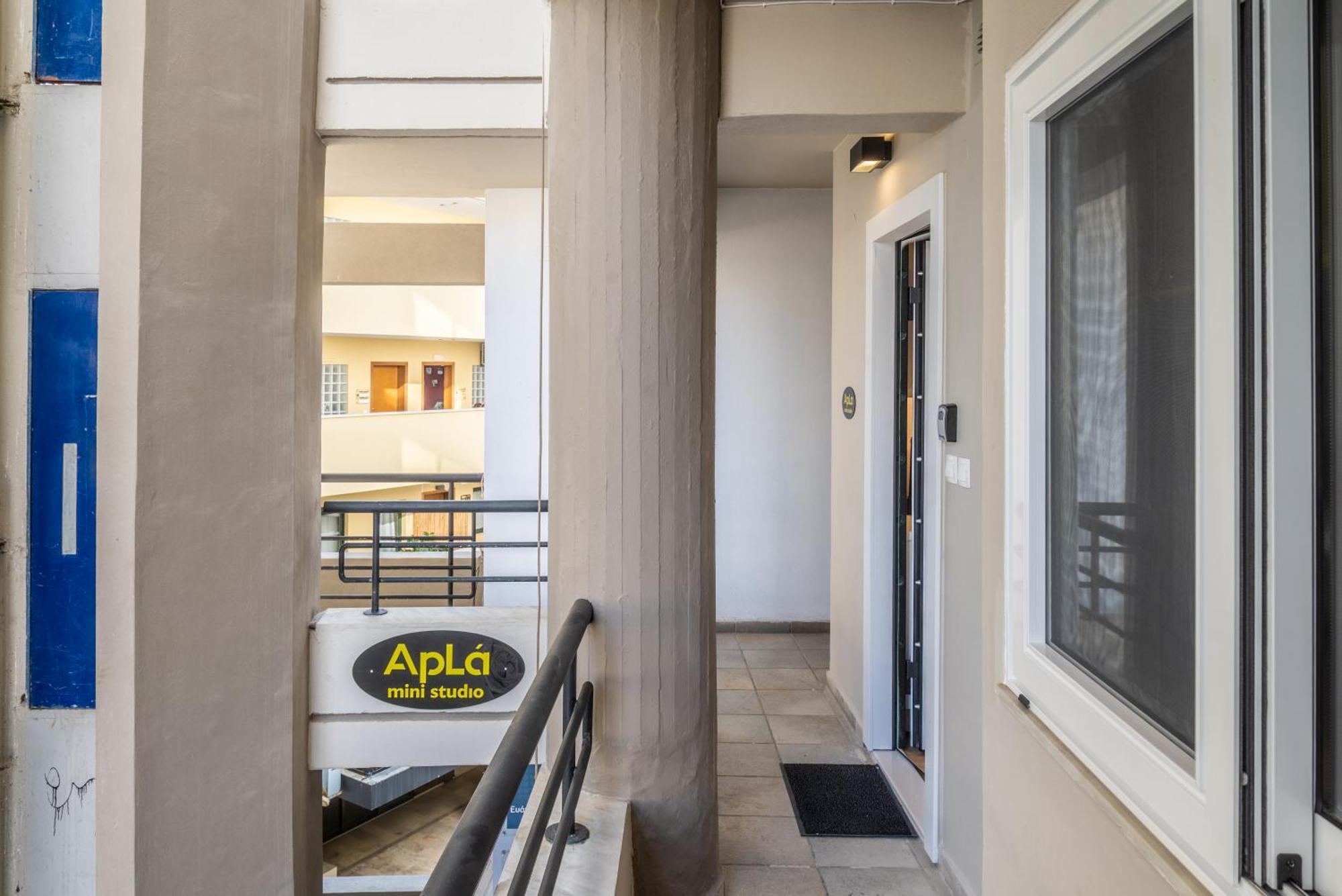 Apla Mini Studio In Downtown Candia Esterno foto